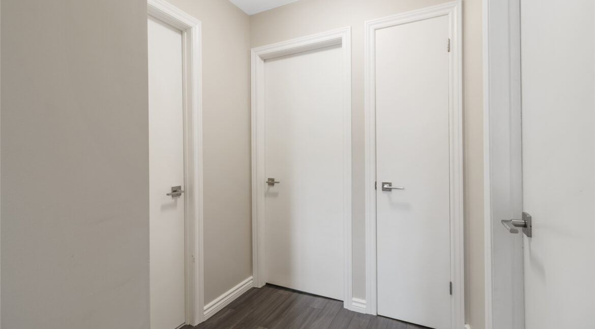426_Maplegrove_Avenue_037