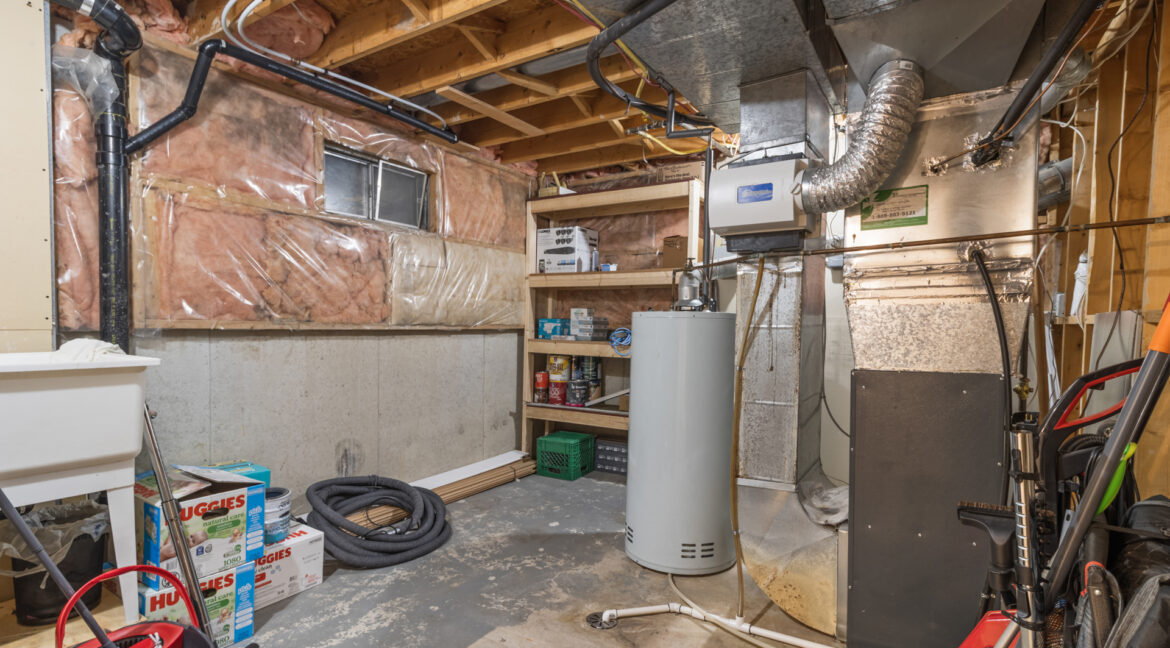 426_Maplegrove_Avenue_059