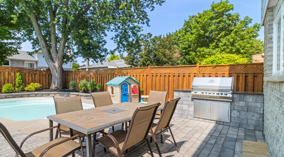 426_Maplegrove_Avenue_067