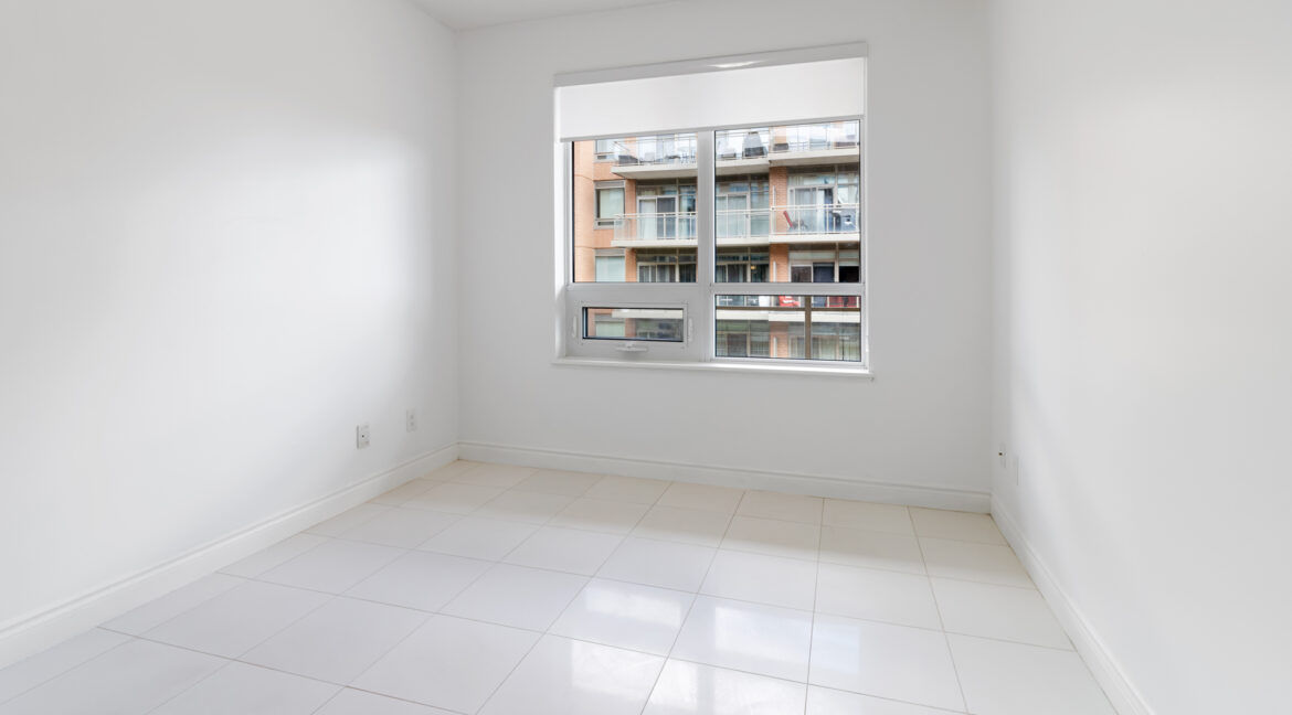 407_281_Woodbridge_Avenue_037